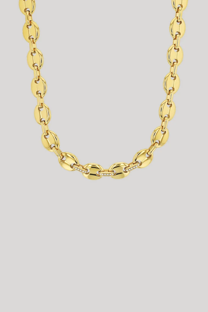 Leads to product detail page "Gold necklace with Preciosa"