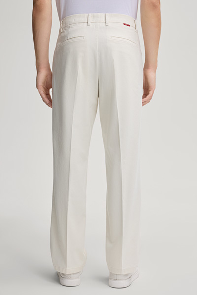 Rafael Chinos in Off-white
