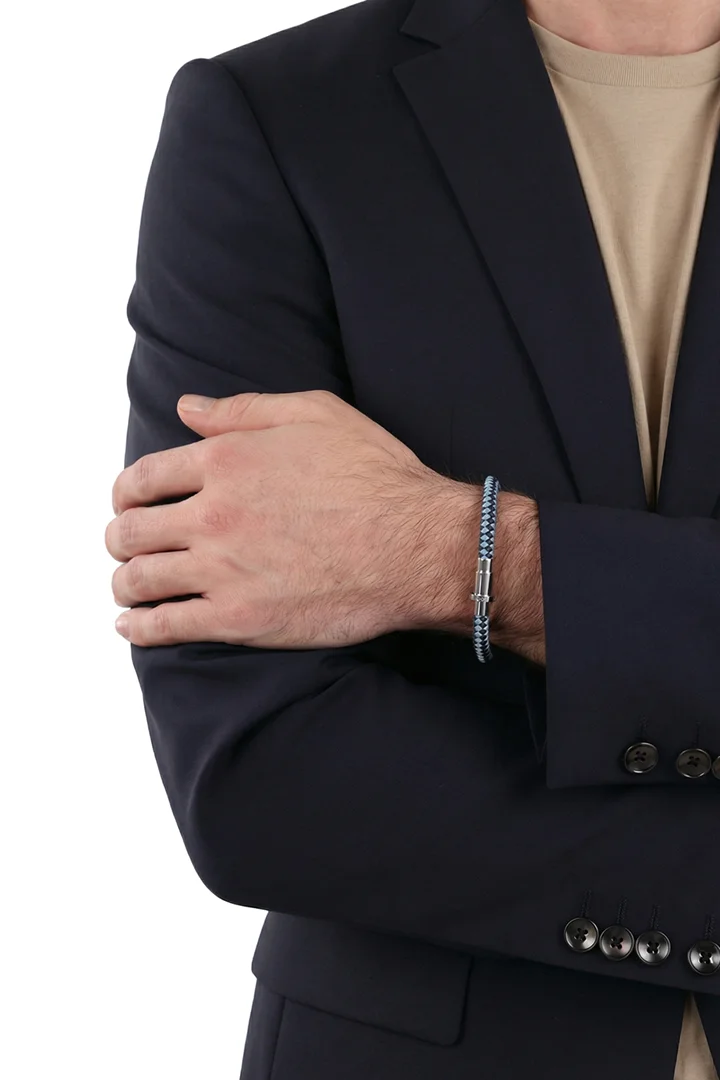 Leads to product detail page "Nylon bracelet with stainless steel in blue/silver"