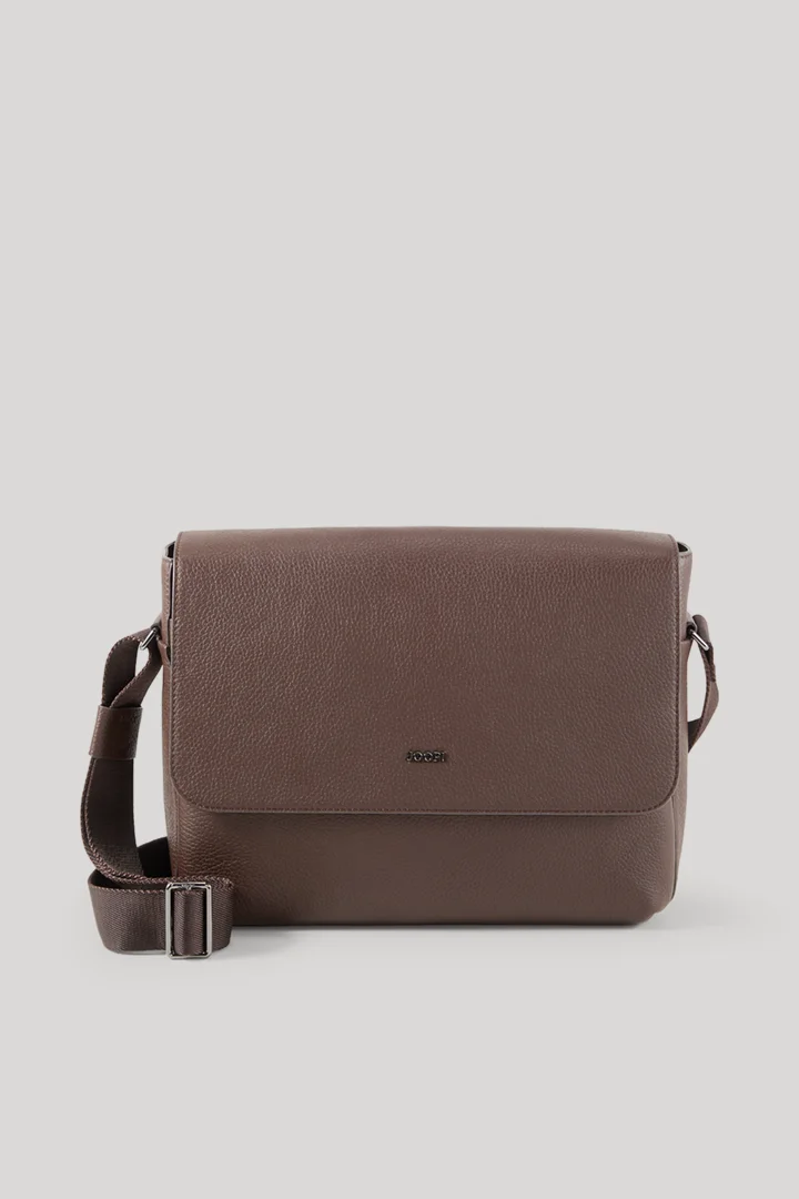 Leads to product detail page "Cardona Nevio messenger bag in dark brown"
