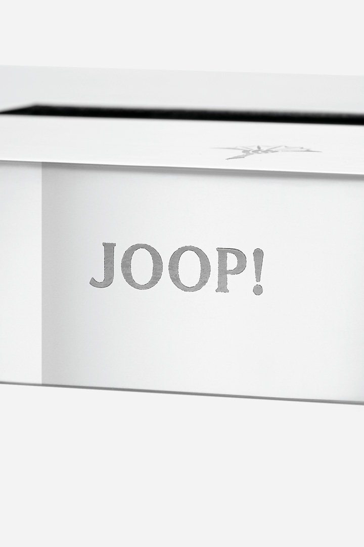 Leads to product detail page "JOOP! CHROMELINE Tissue Box in Chrome/White"