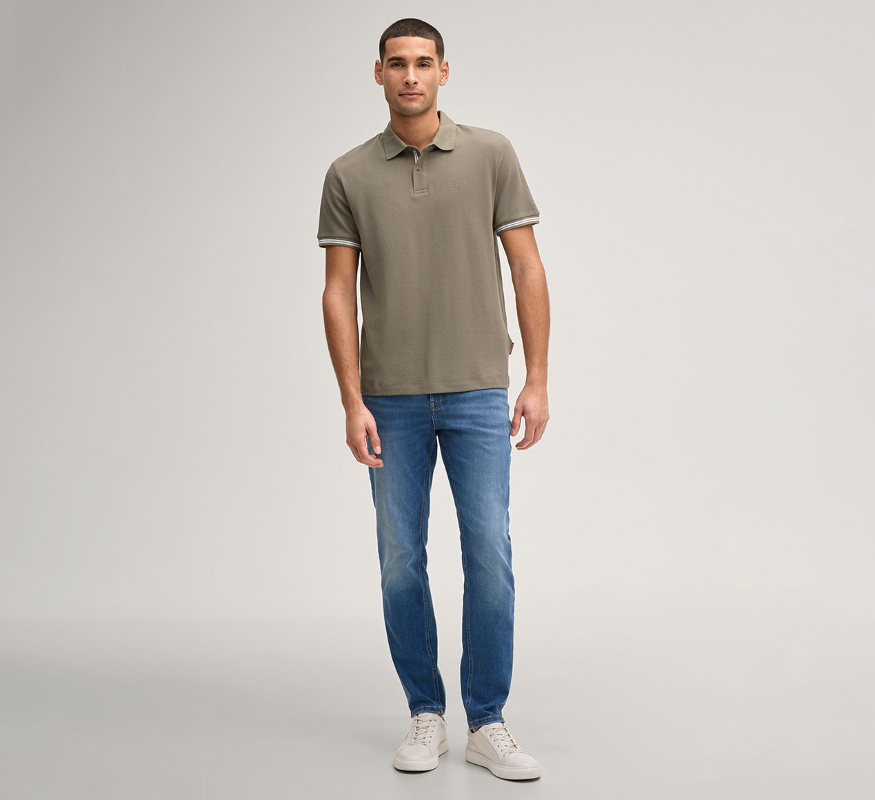 JOOP! präsentiert das Produkt Poloshirt Amare in Khaki aus der Kategorie T-Shirts & Sweats