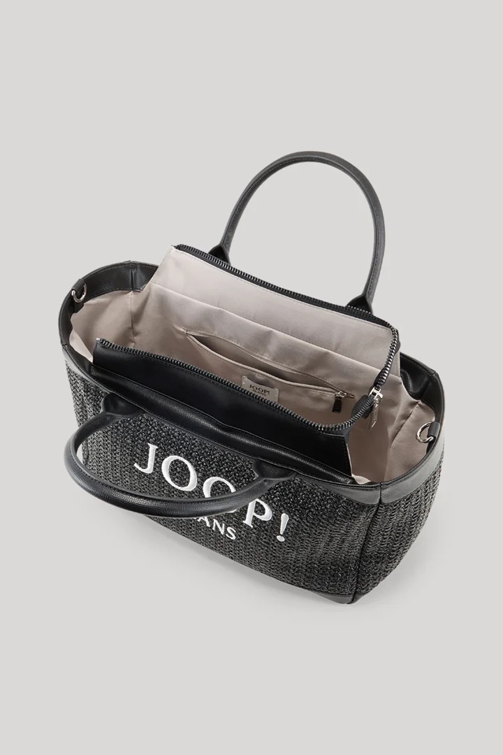 Leads to product detail page "Calduccio spiaggia yvette handbag in black"