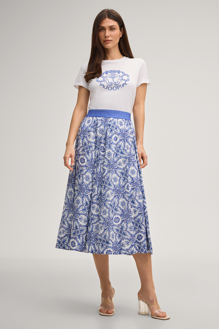 Führt zu Look-Detailseite „Shop the Look: Kombi-Set in Weiß/Blau gemustert“