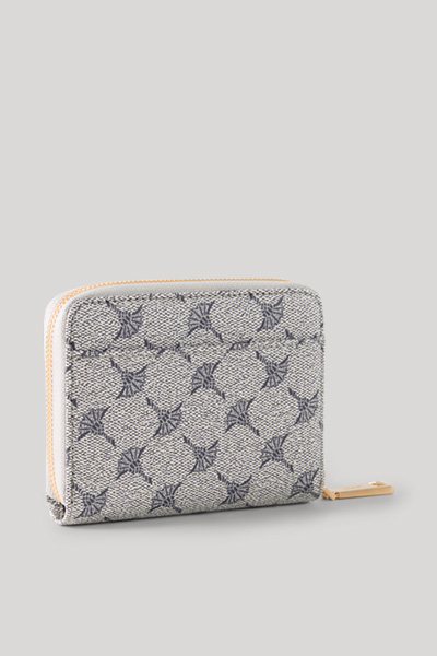 Leads to product detail page "null"