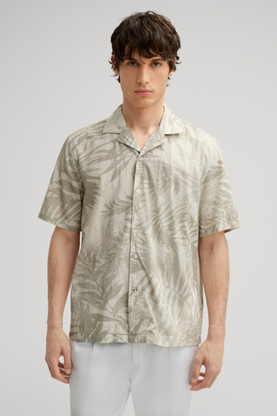 Kawai Short-sleeved Shirt in a Light Beige Pattern