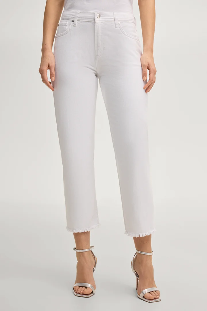 Leads to product detail page "Maike jeans in white"