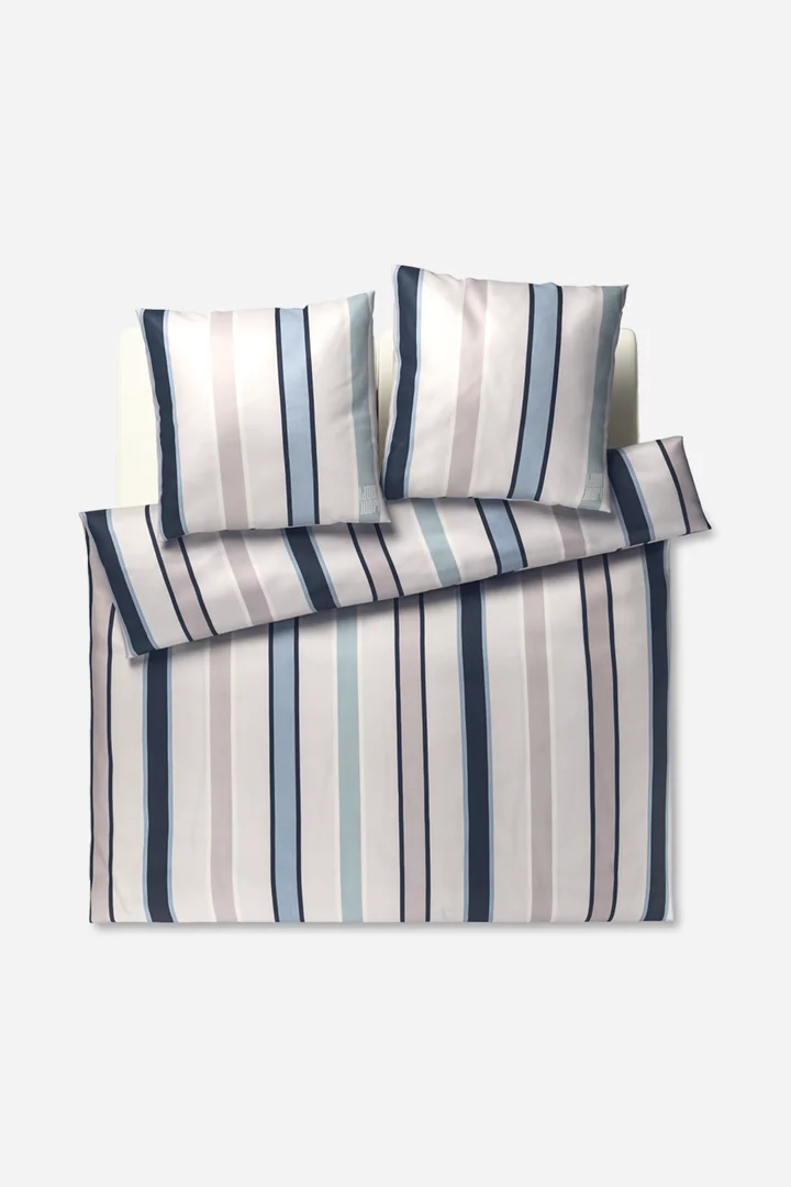 Leads to product detail page "Joop! banks bed linen, ocean"