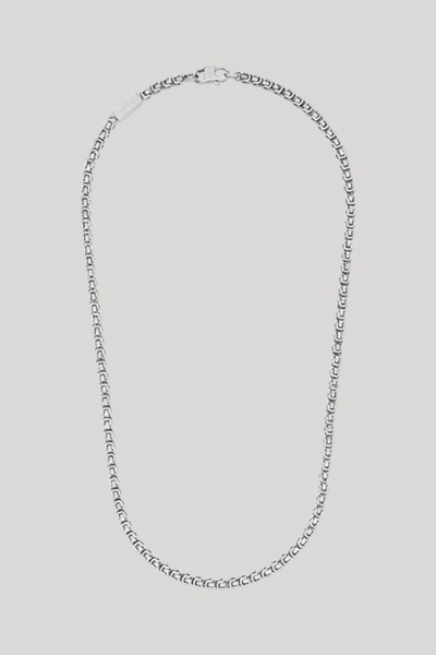 Prowadzi do strony produktu „Naszyjnik ze stali nierdzewnej w kolorze srebrnym"