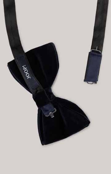 Velvet bow tie in dark blue