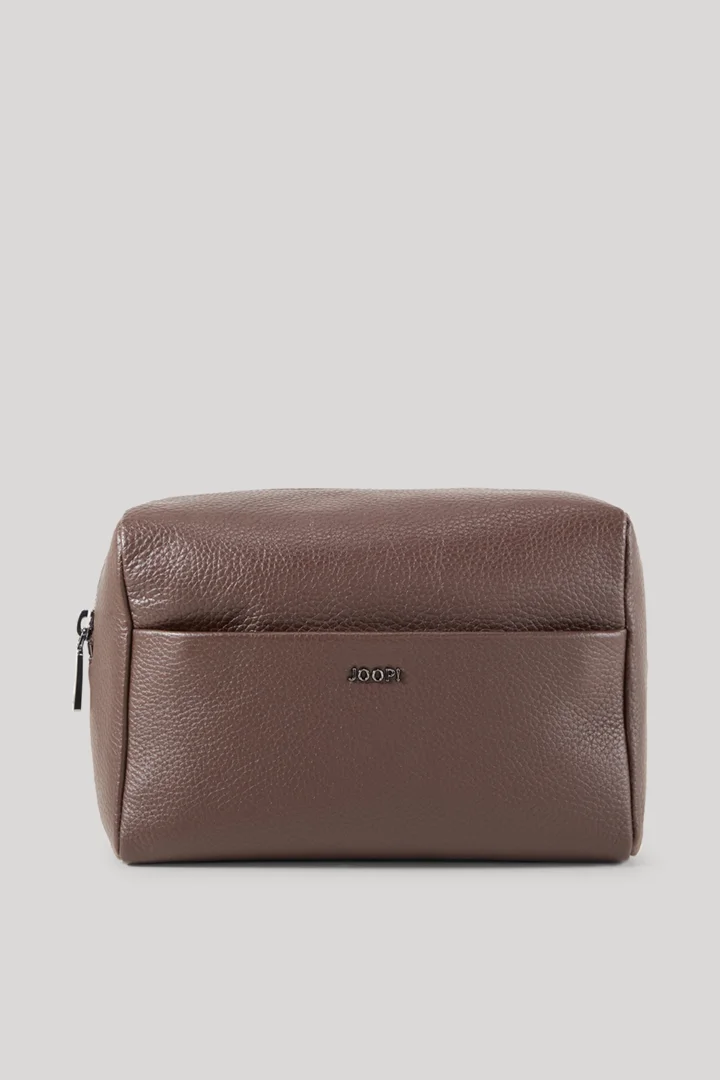 Leads to product detail page "Cardona Eris toiletries bag in dark brown"