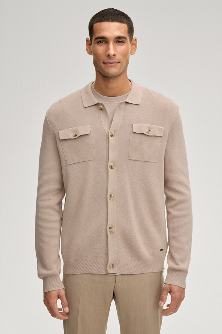 Führt zu Produktdetailseite „Strickjacke Owero in Sand"