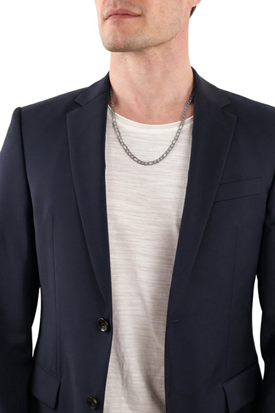 Prowadzi do strony produktu „Naszyjnik ze stali nierdzewnej w kolorze srebrnym"