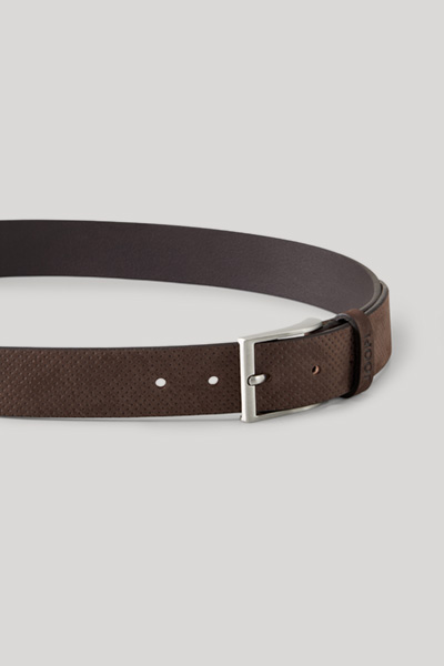 Leads to product detail page "Dark brown leather belt"
