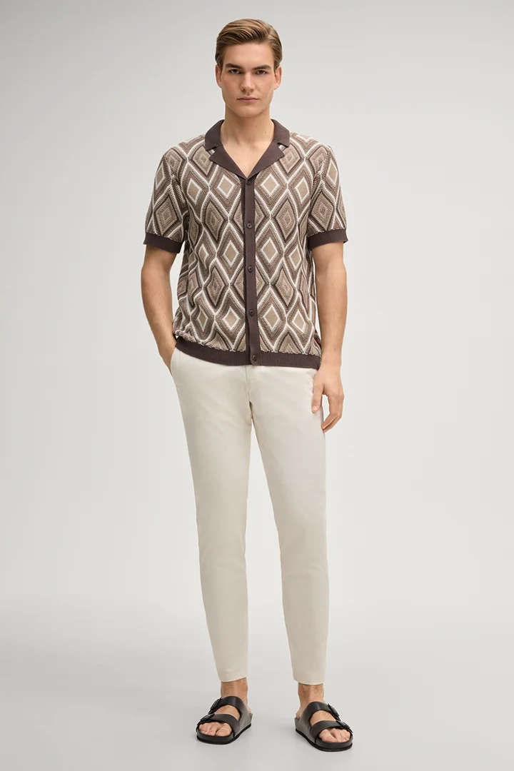 Führt zu Produktdetailseite „Chino Maxton in Offwhite"