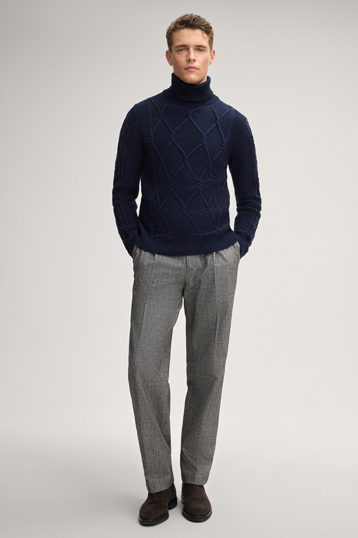 Führt zu Produktdetailseite „Stoffhose Lexter in Grau meliert"