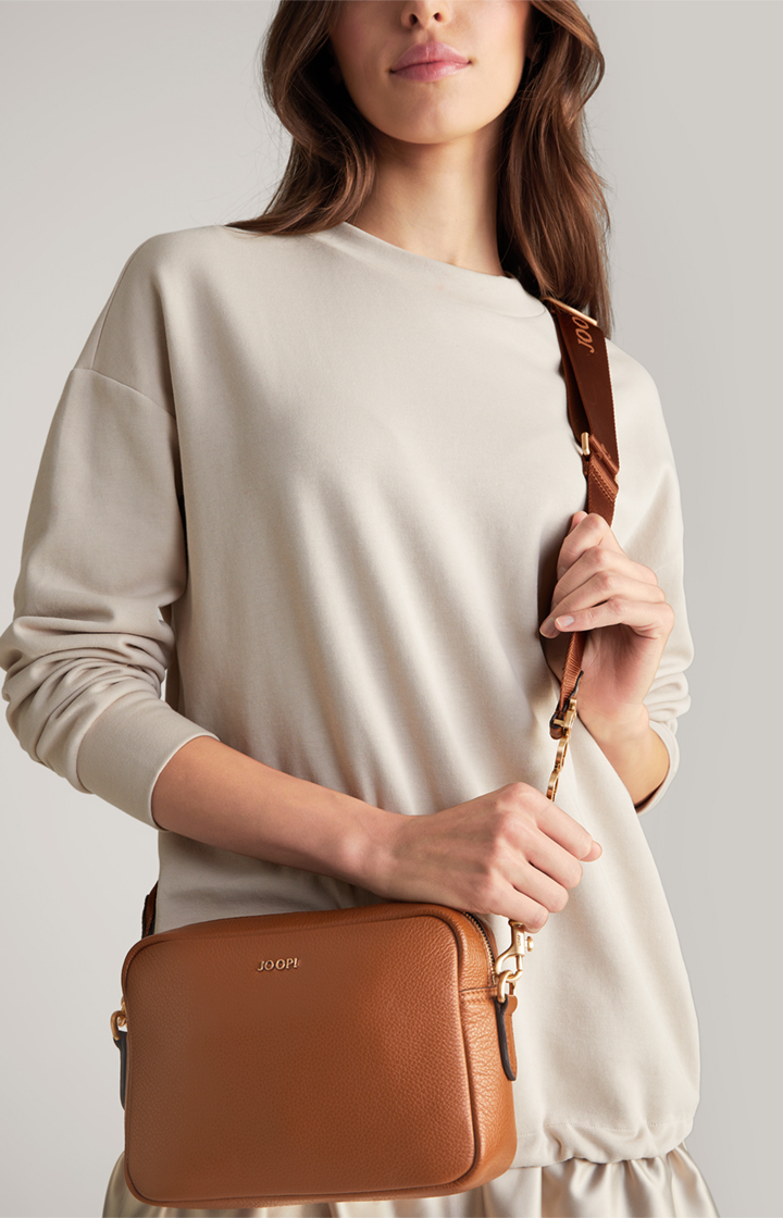 Vivace Cloe Shoulder Bag in Brown