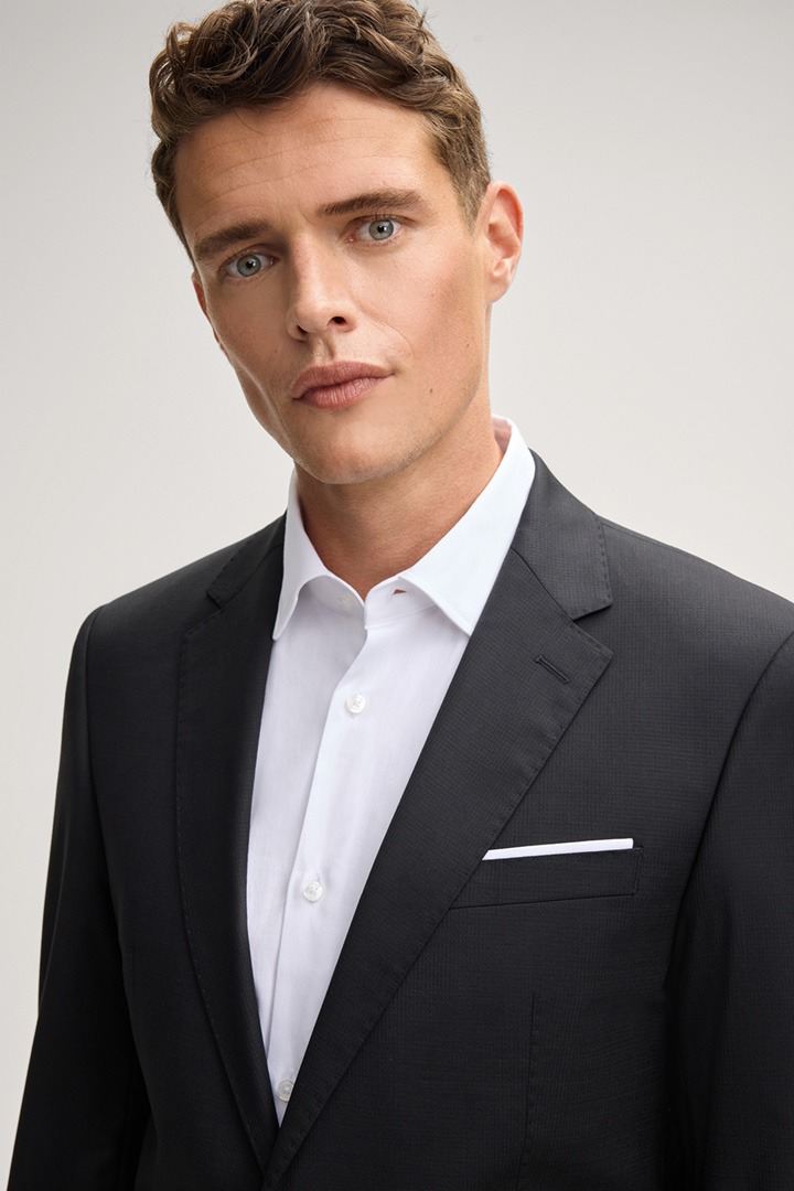 Herby-Blayr Suit in Black