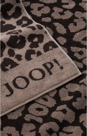 Leads to product detail page "null"