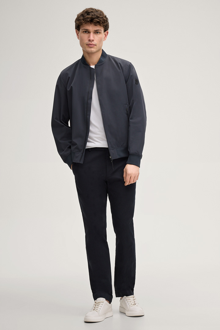 Leads to product detail page "Carlos Blouson in Navy"