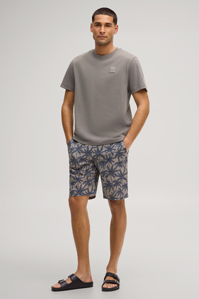 Russ Bermuda shorts in beige with a pattern