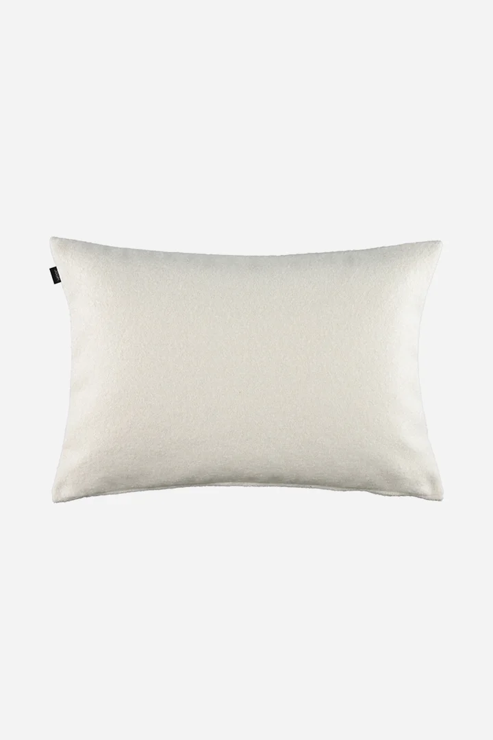 Leads to product detail page "Decorative cushion JOOP! Fabrics Studio"