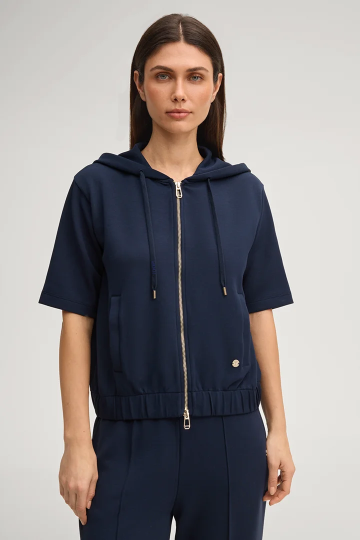 Führt zu Produktdetailseite „Sweatjacke Thérèse in Navy"