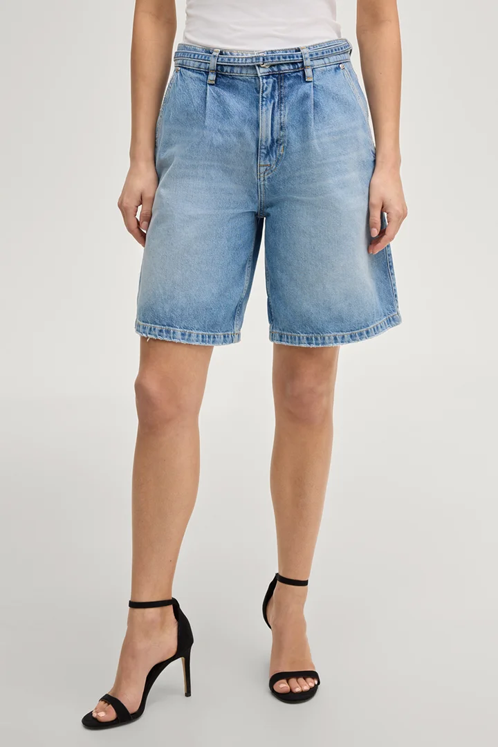 Leads to product detail page "Eike denim blue Bermuda shorts"