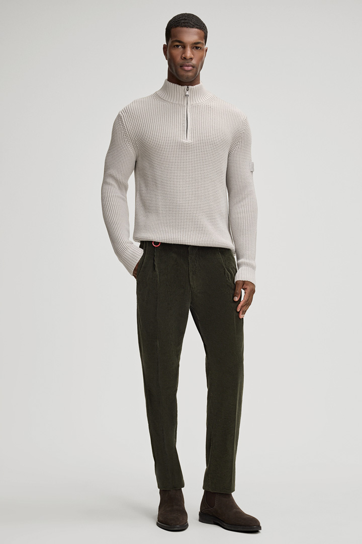 Führt zu Produktdetailseite „Cordhose Lead in Olivgrün"