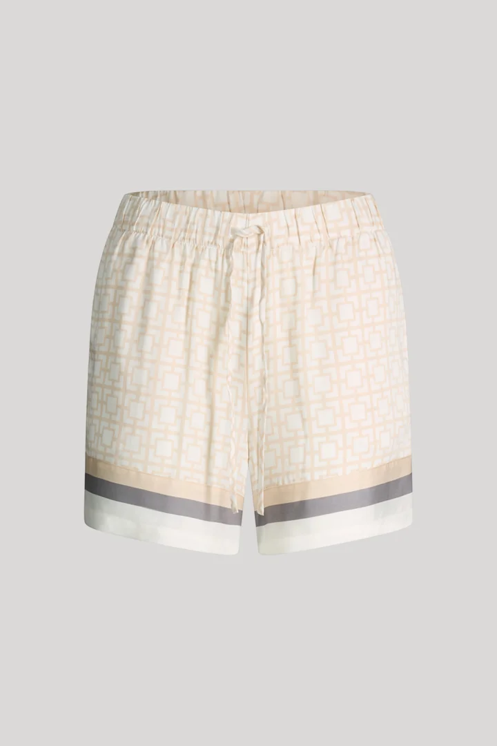 Leads to product detail page "Loungewear shorts Modern Essence in cream patterned"