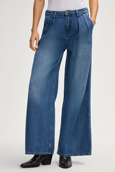 Elise Wide Leg Jeans with a High Waist