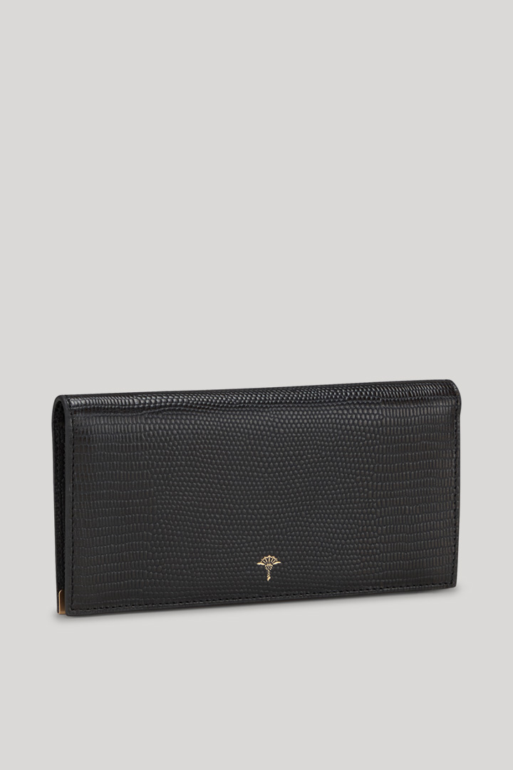 Leads to product detail page "Destino Virna Wallet in Black"