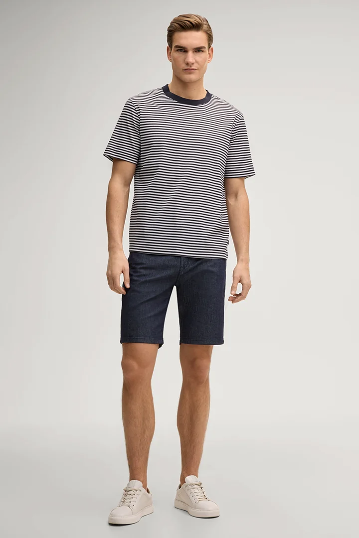 Leads to product detail page "Ronito T-shirt in navy/white stripes"