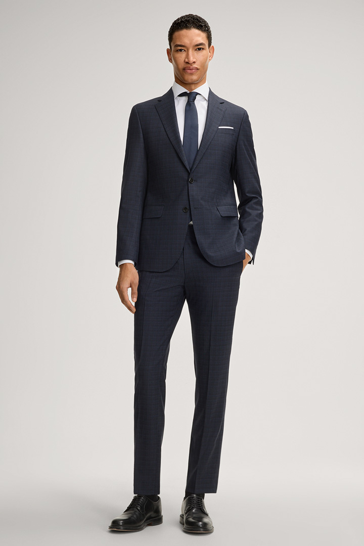 Leads to product detail page "Herby modular jacket in navy check"