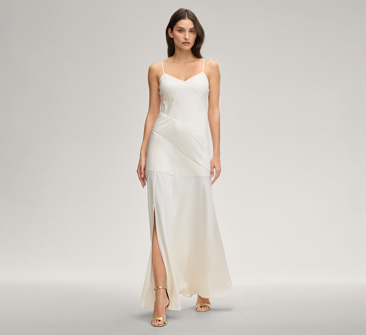 JOOP! präsentiert das Produkt Satinkleid Delci in Creme aus der Kategorie Kleider & Röcke