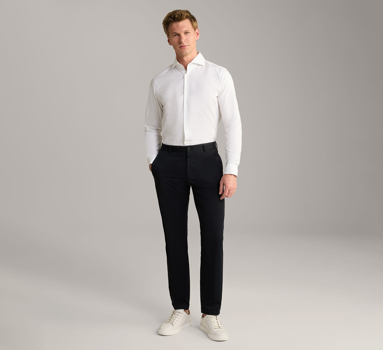 JOOP! presents the product Hank Chinos in Dark Blue from the category Trousers & Chinos