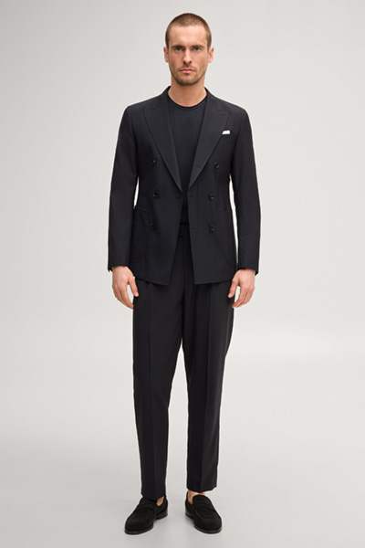 Leads to product detail page "Herby-Blayr suit in navy"