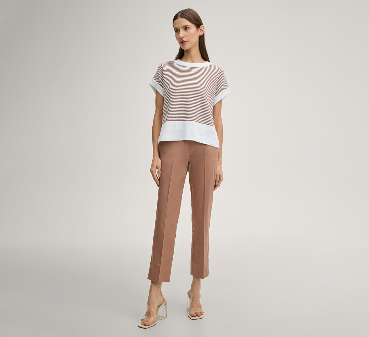 JOOP! präsentiert das Produkt Kurzarmpullover Kipe in Hellbraun/Creme gestreift aus der Kategorie Strick