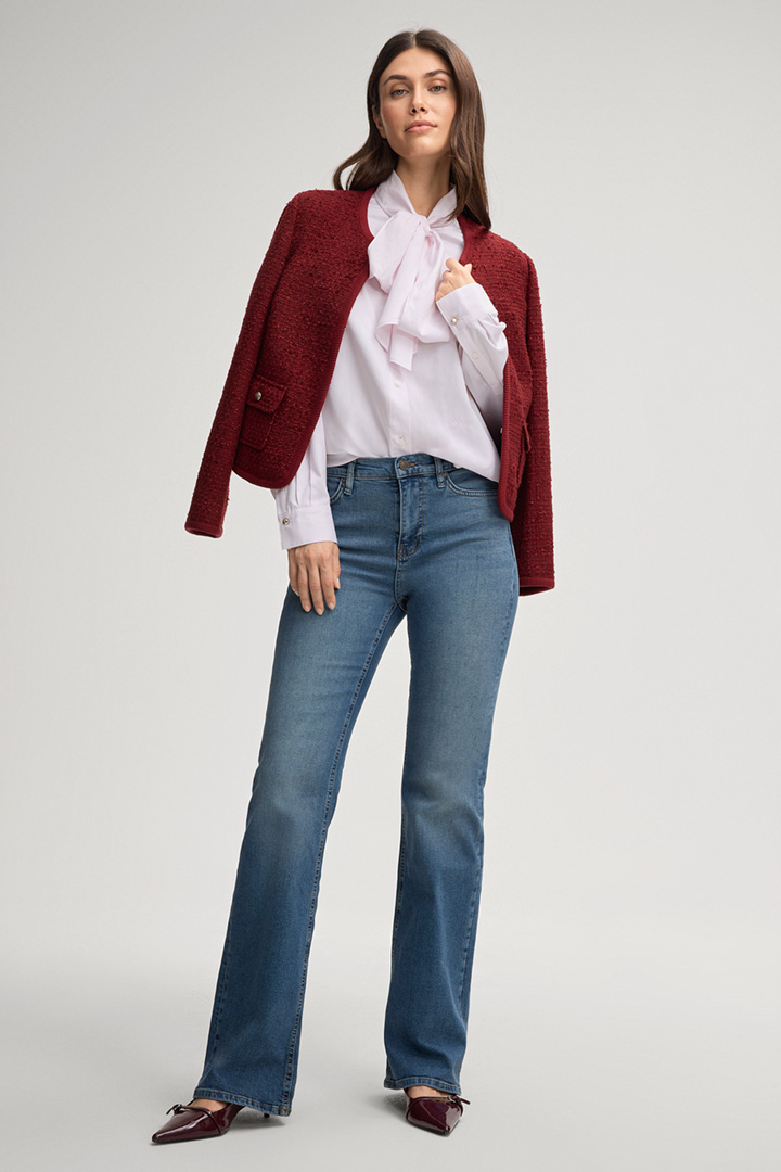 Leads to product detail page "Benina Blouse in Pink"