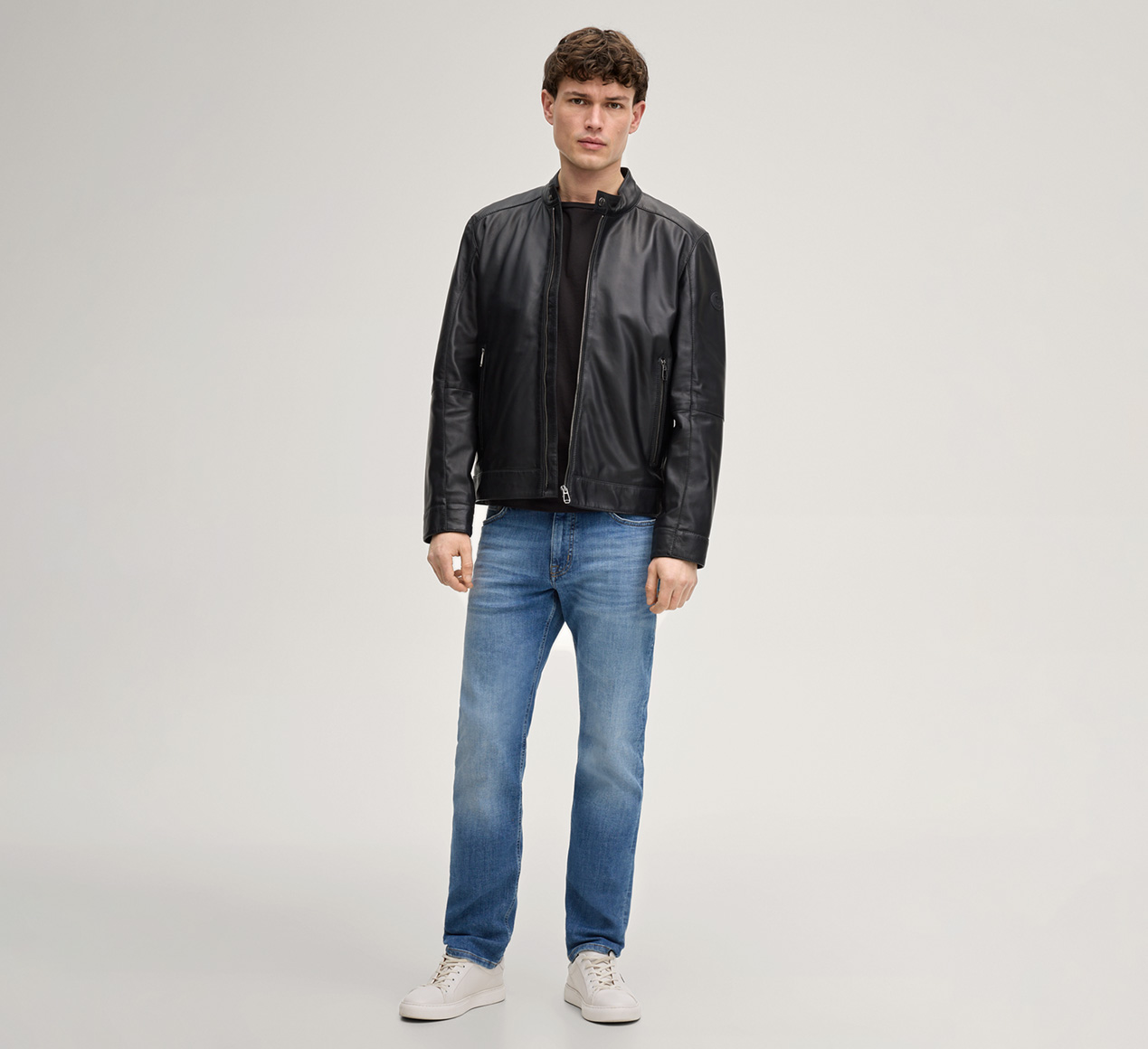 JOOP! präsentiert das Produkt Lederjacke Ason in Schwarz aus der Kategorie Jacken