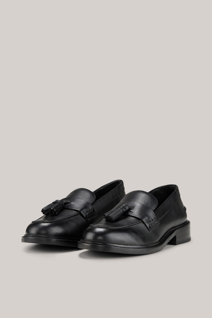 Unico Tori Loafers in Black