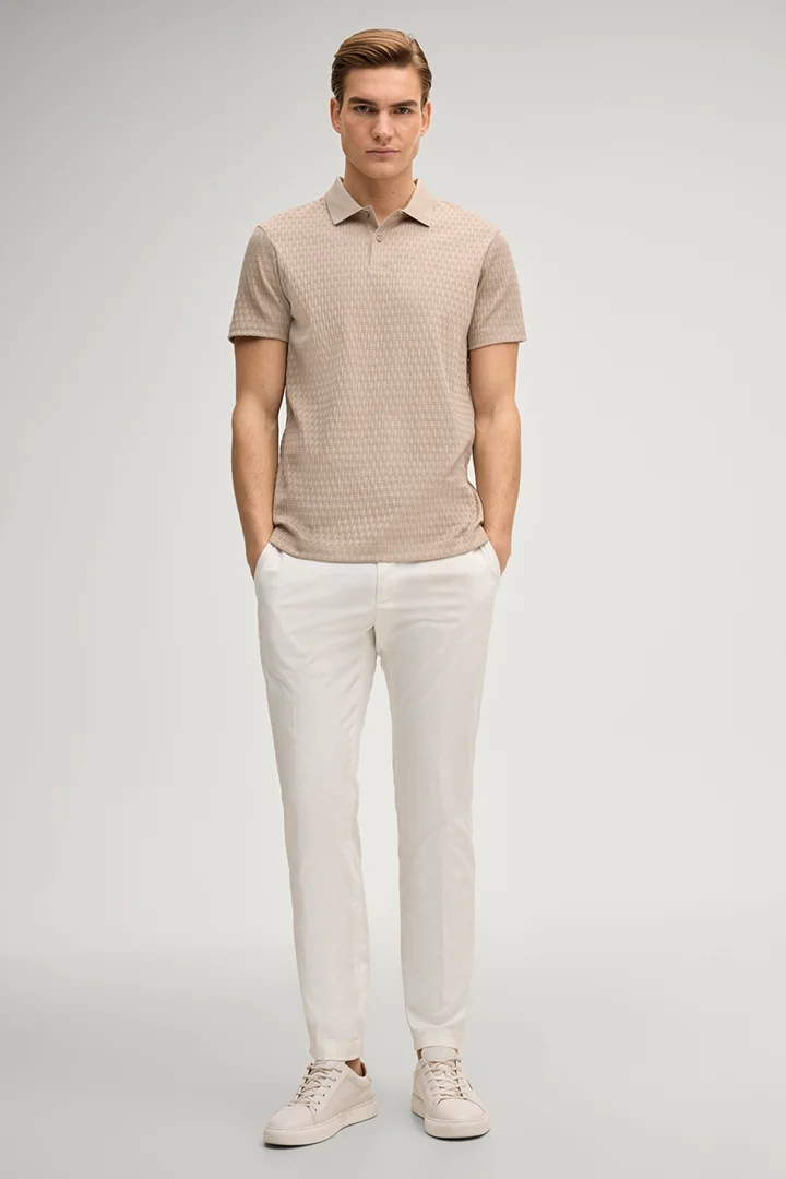 Leads to product detail page "Jorge polo shirt in structured beige"