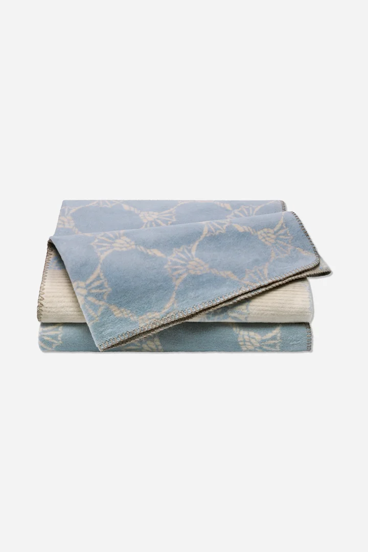Leads to product detail page "Joop! cornflower throw 150x200 cm, sky blue"