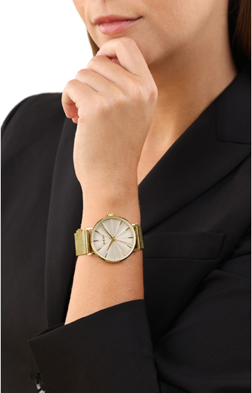 Women's Wristwatch in Gold