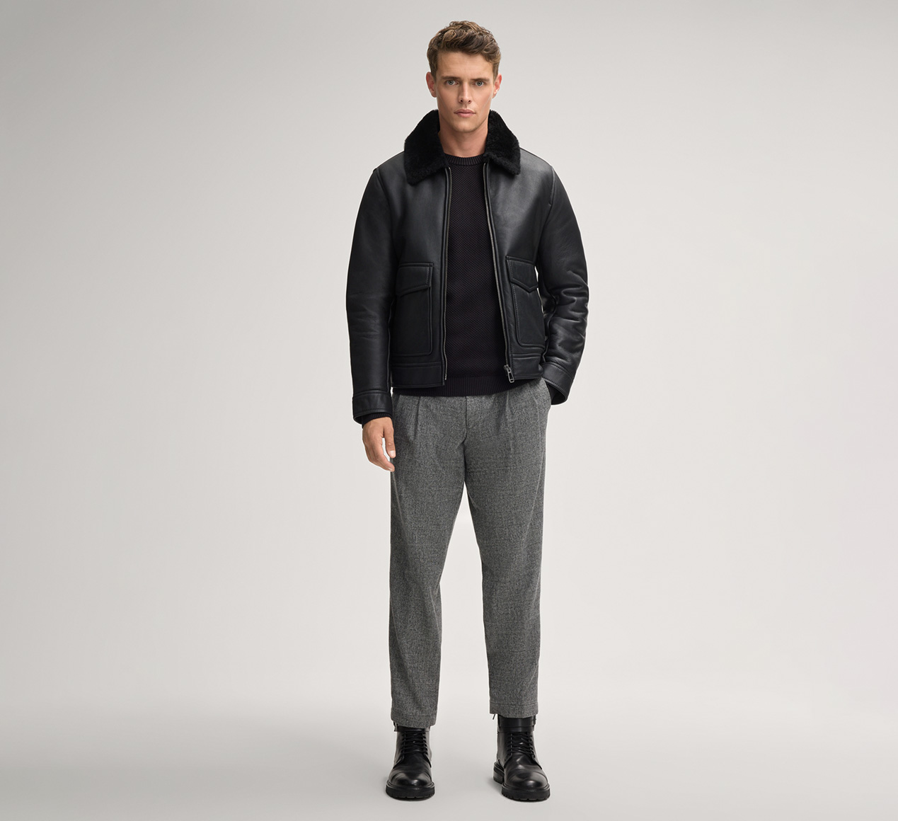 JOOP! präsentiert das Produkt Strickpullover Nadion in Schwarz aus der Kategorie Strick