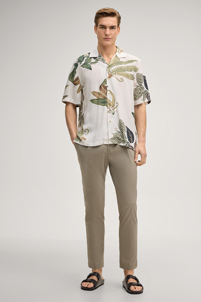 Kawai short-sleeved shirt in ecru/green patterned