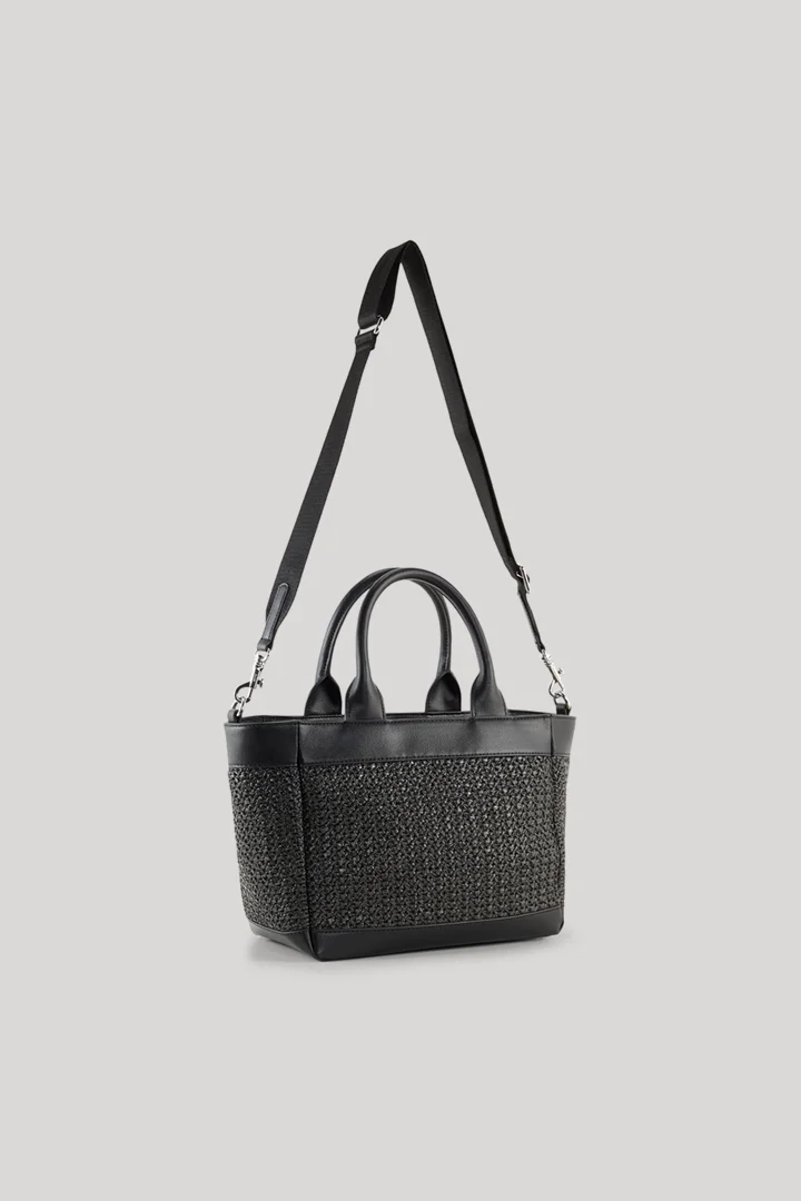 Leads to product detail page "Calduccio spiaggia yvette handbag in black"