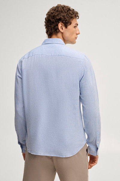 Leads to product detail page "Mike Linen-Blend Shirt in light blue"