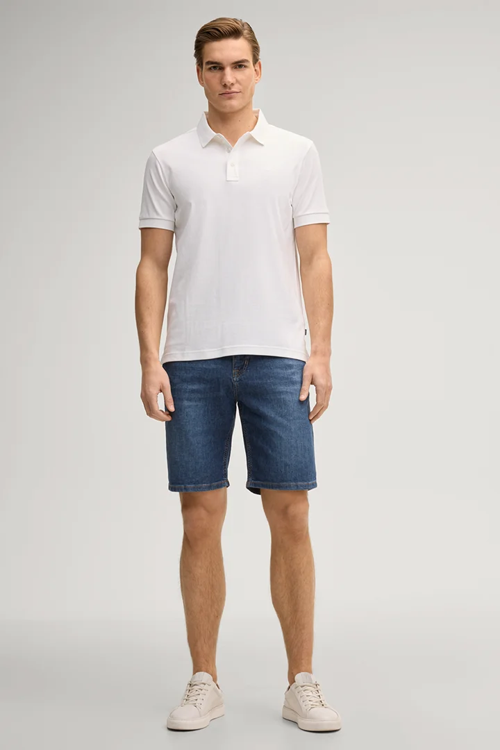 Leads to product detail page "Primo polo shirt in white"