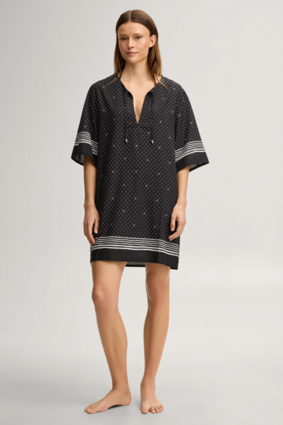 Leads to product detail page "Beach dress Brismar Beach in black and white polka dots"